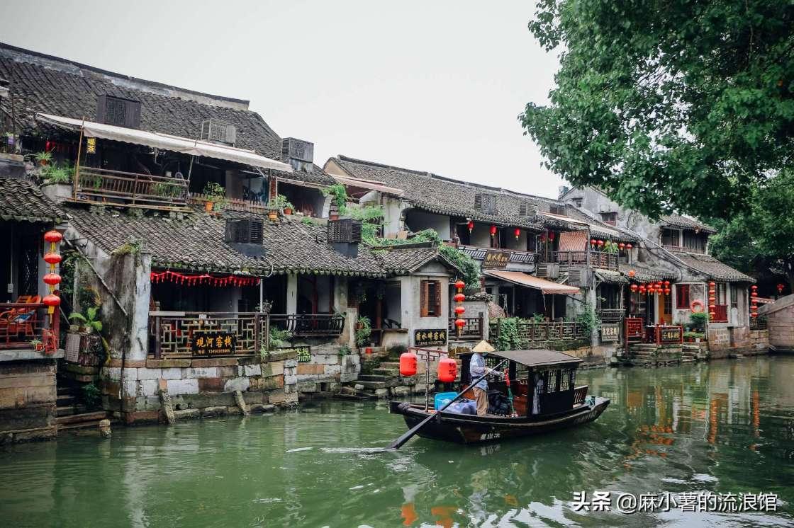 在上海图书馆东馆，44家读书组织“圆梦”